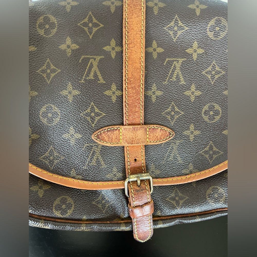 AUTH LOUIS VUITTON MONOGRAM SAUMUR 30 CROSSBODYBAG