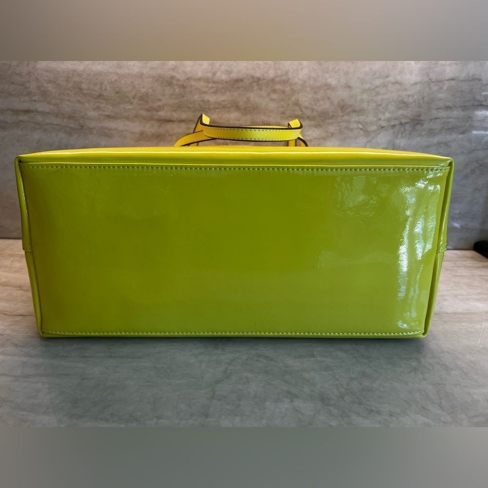 BNWT!!! KATE SPADE TOTE- Yellow