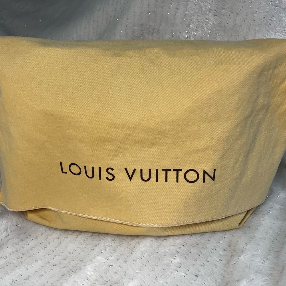 AUTH LOUIS VUITTON VERNIS BAG- tan/beige