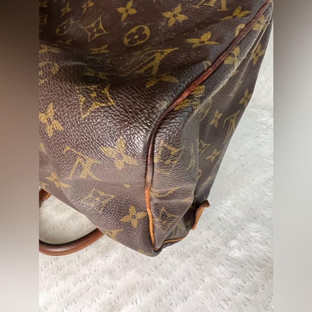 AUTH LOUIS VUITTON MONOGRAM SPEEDY 30