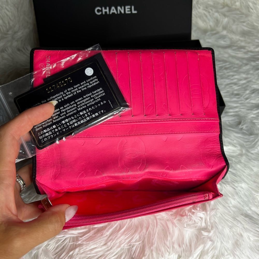 AUTH CHANEL WALLET