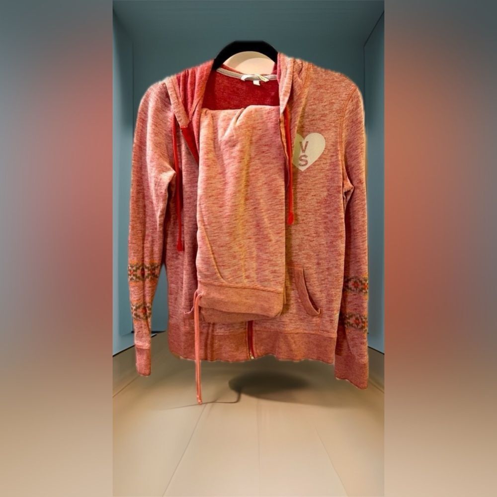 PINK VICTORIA SECRET SWEATPANT SWEATSHIRT SET!