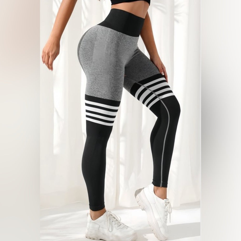 BLACK & GREY LEGGINGS