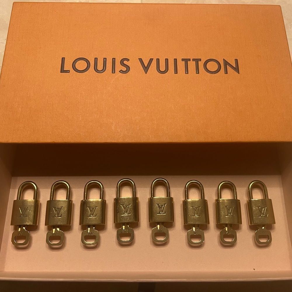 AUTHENTIC LOUIS VUITTON PADLOCK AND KEY