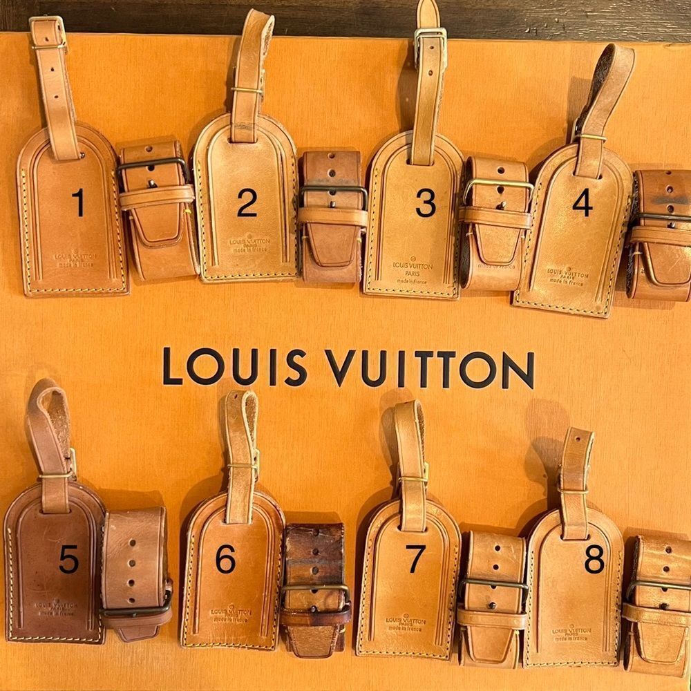 AUTHENTIC LOUIS VUITTON LUGGAGE TAGS WITH POIGNE BELT