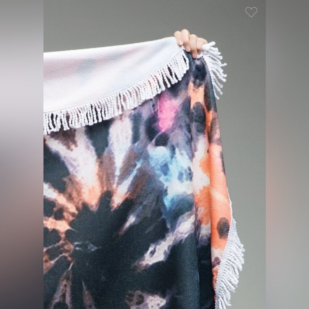 California Tie-Dye Round Towel