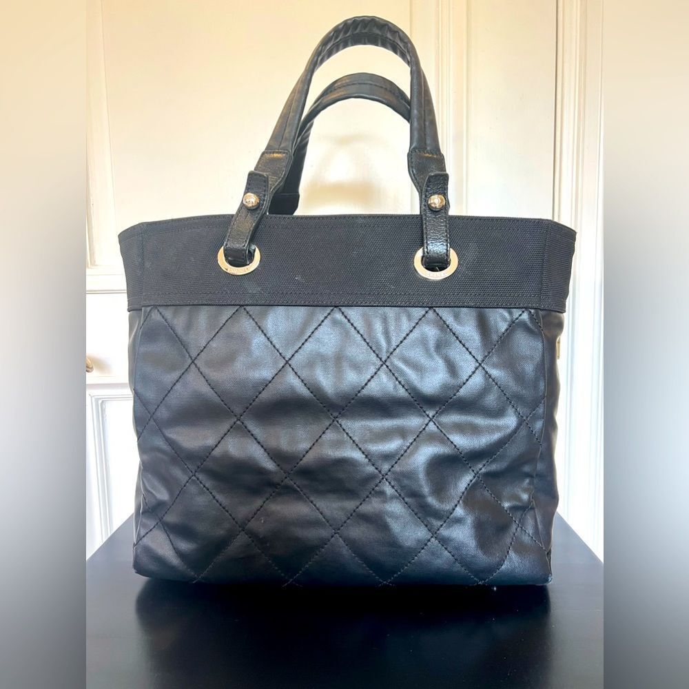 AUTH CHANEL BIARRITZ MM TOTE BAG IN BLACK