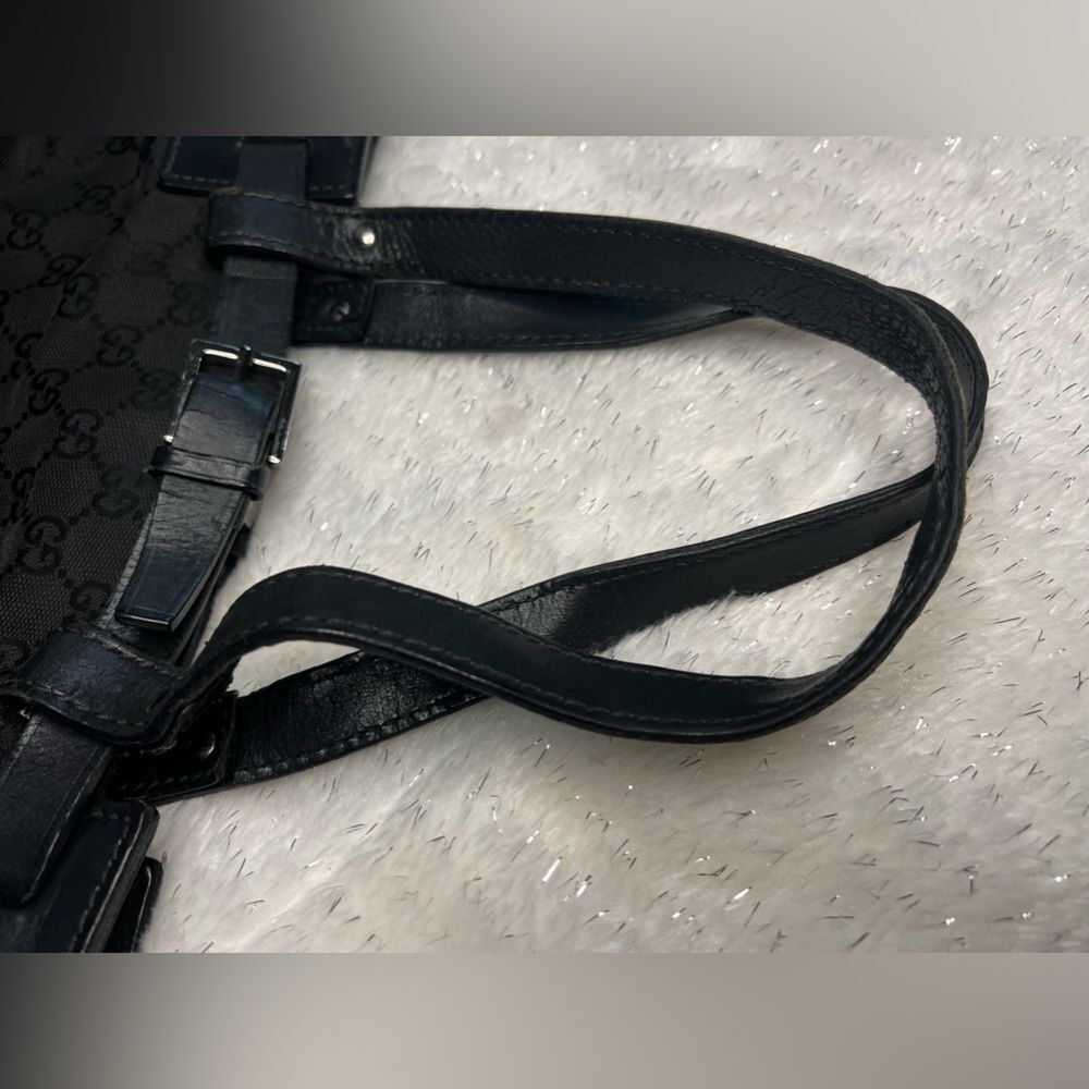 AUTH GUCCI HANDBAG- black