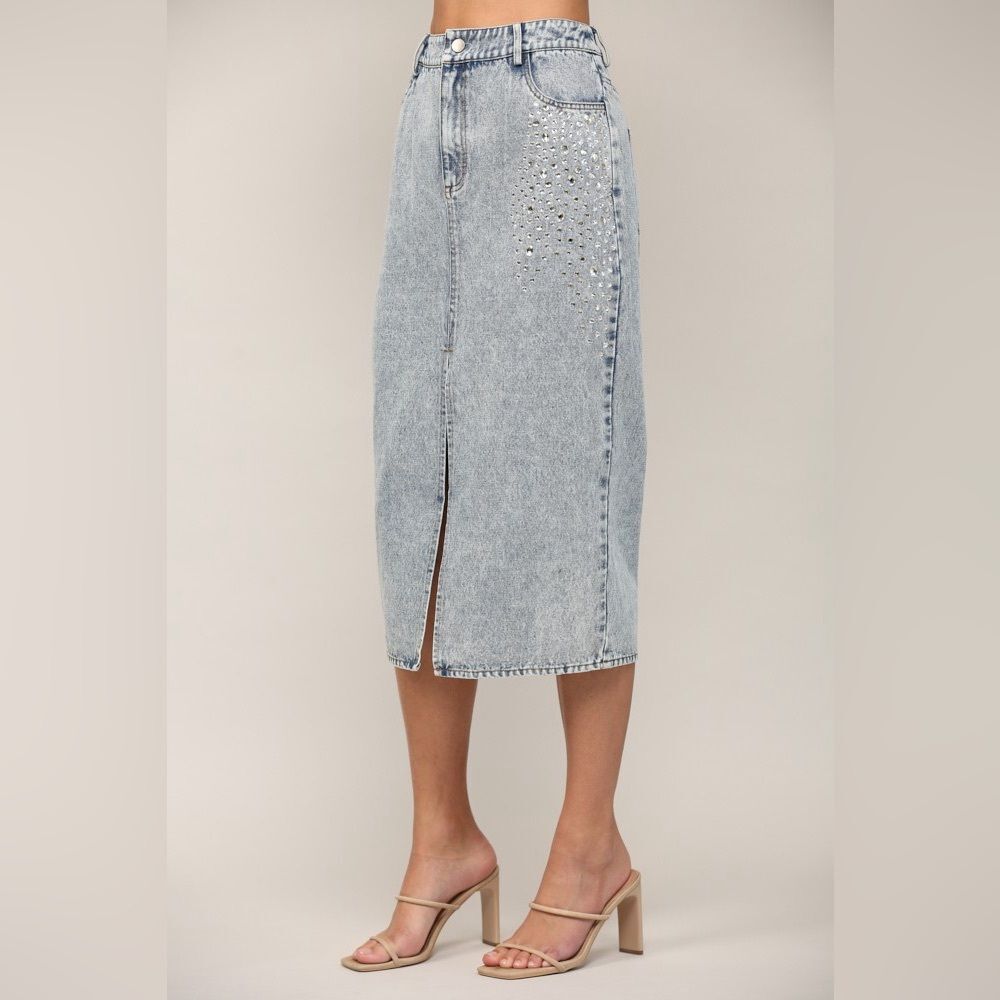 066. Rhinestone Embellished Denim Midi Skirt