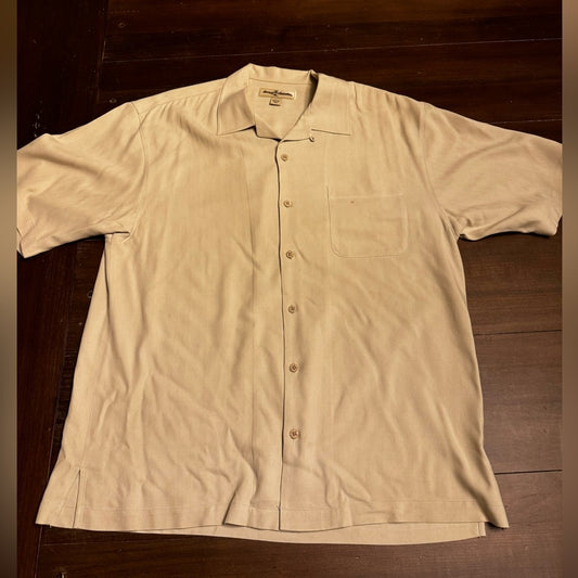 Tommy Bahama men’s shirt- Large.