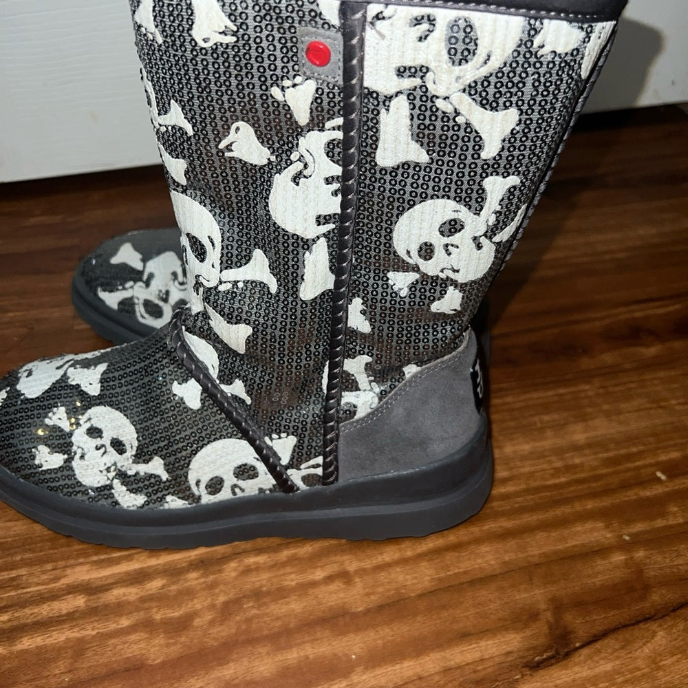 Ugg Women's Skull Limited Edition Boots Size 7