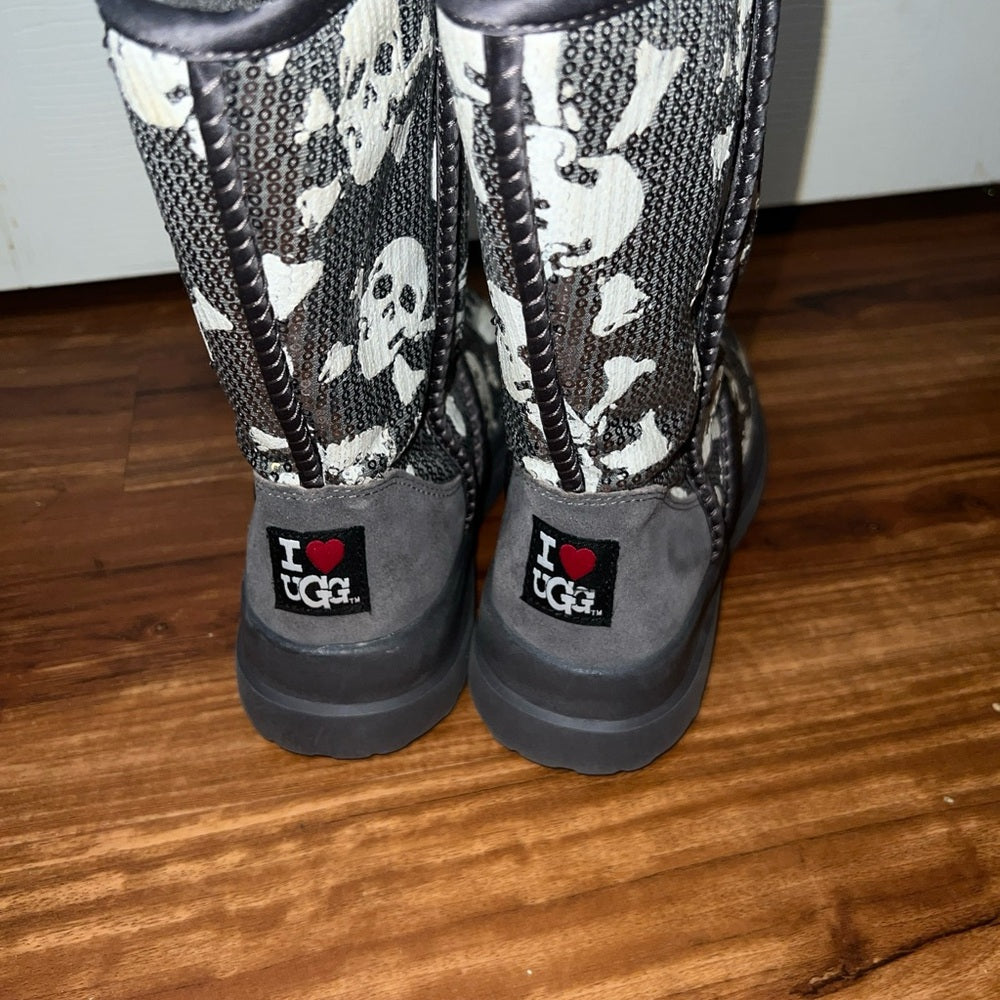 Ugg Women's Skull Limited Edition Boots Size 7