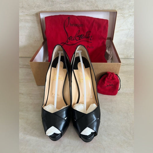 CHRISTIAN LOUBOUTIN!!! Black open toe heels. Size 36