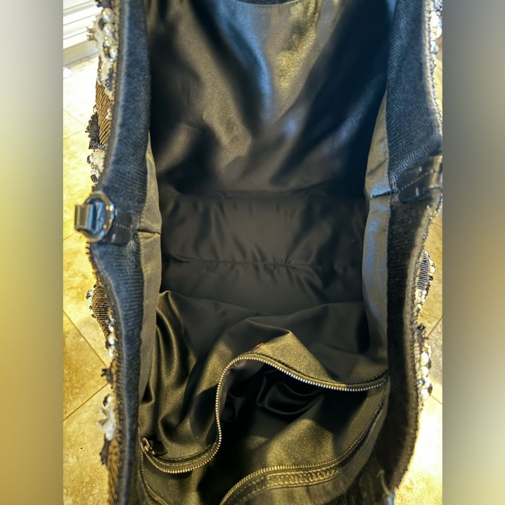 **ULTRA RARE** AUTH VALENTINO BEADED FLOWER BAG