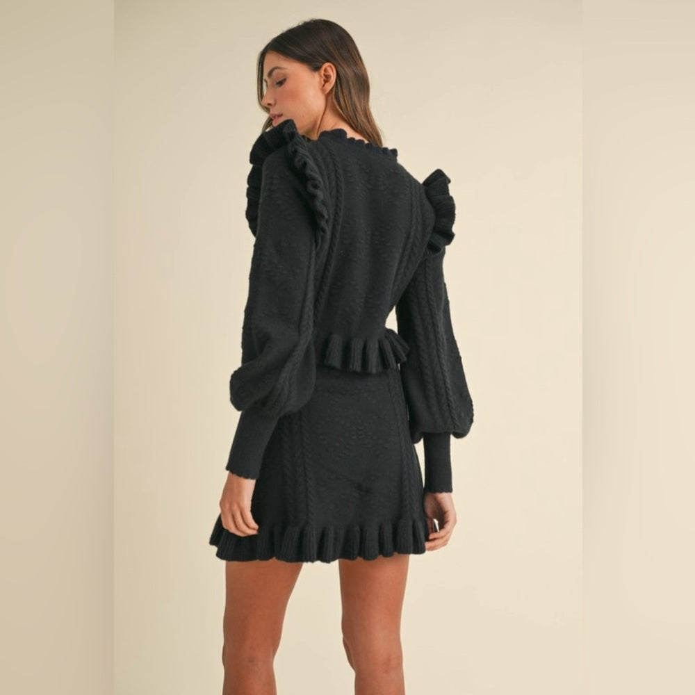 998. RUFFLE KNIT TOP AND SKIRT SET (FLORAL BEIGE)