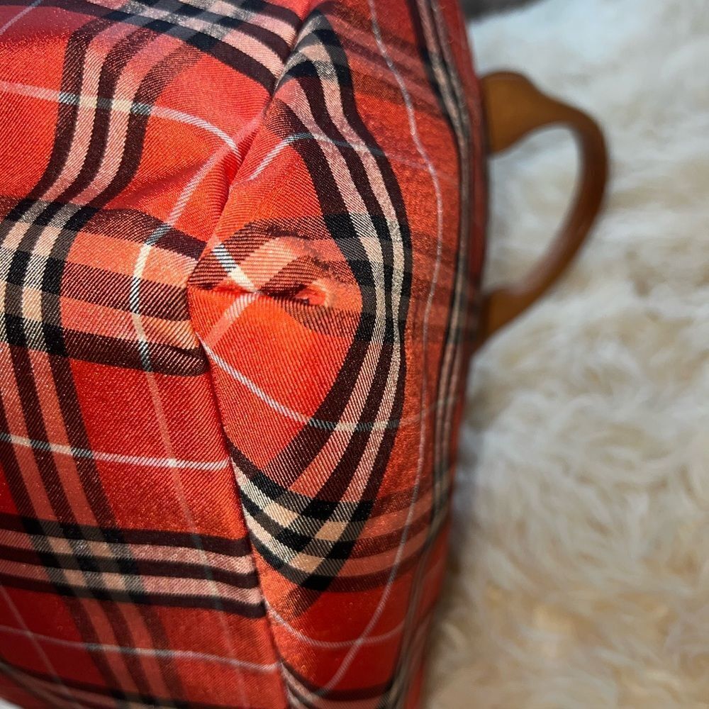 AUTH BURBERRY BAG IN RED!!!!