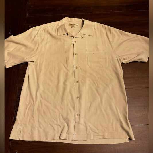 Tommy Bahama men’s shirt- Large.