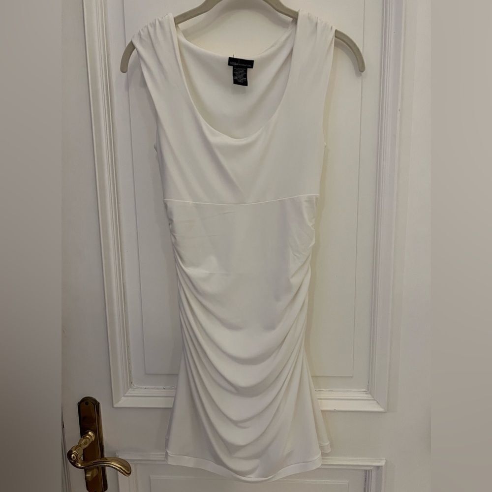 Victoria Secret- White fitted dress in xsmall