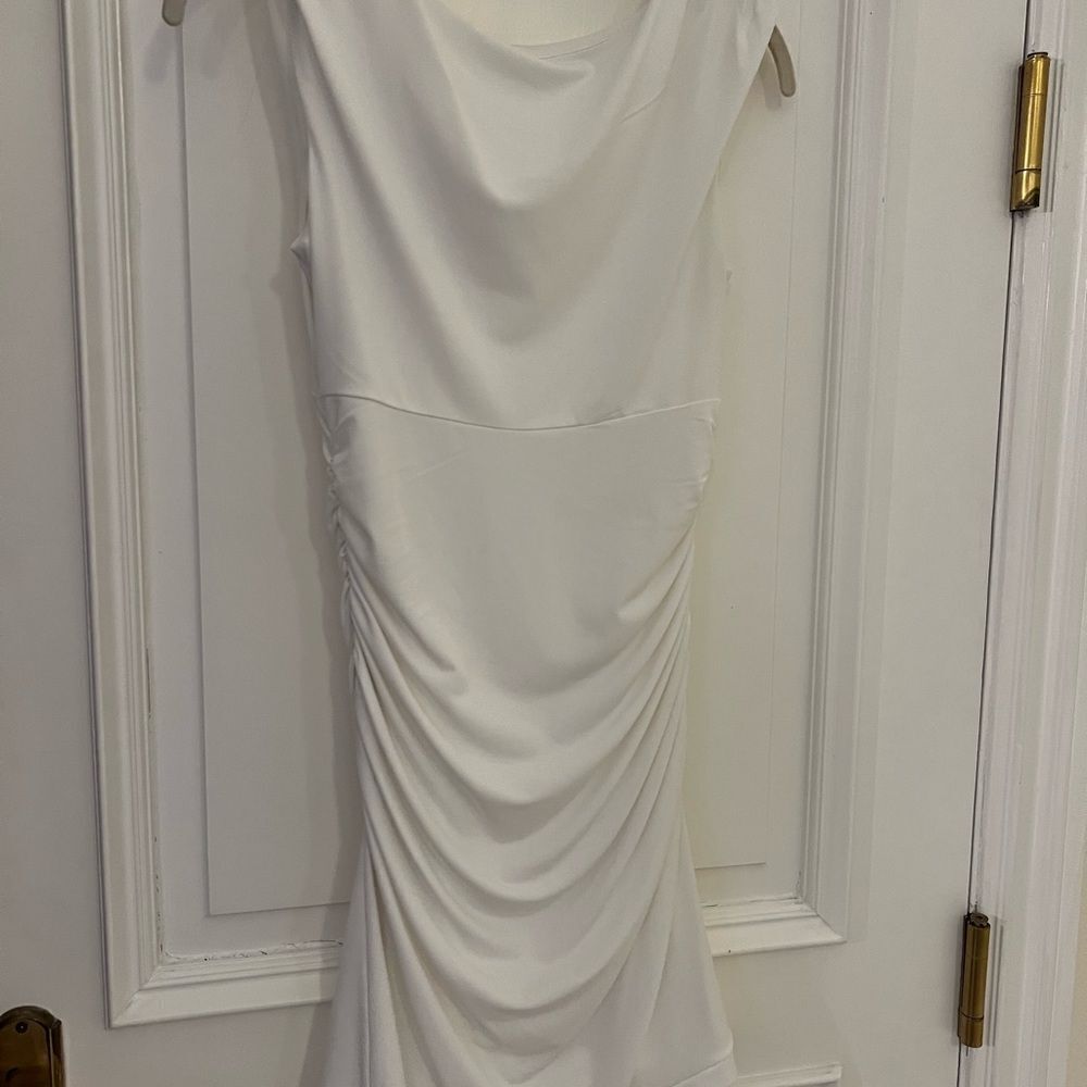 Victoria Secret- White fitted dress in xsmall