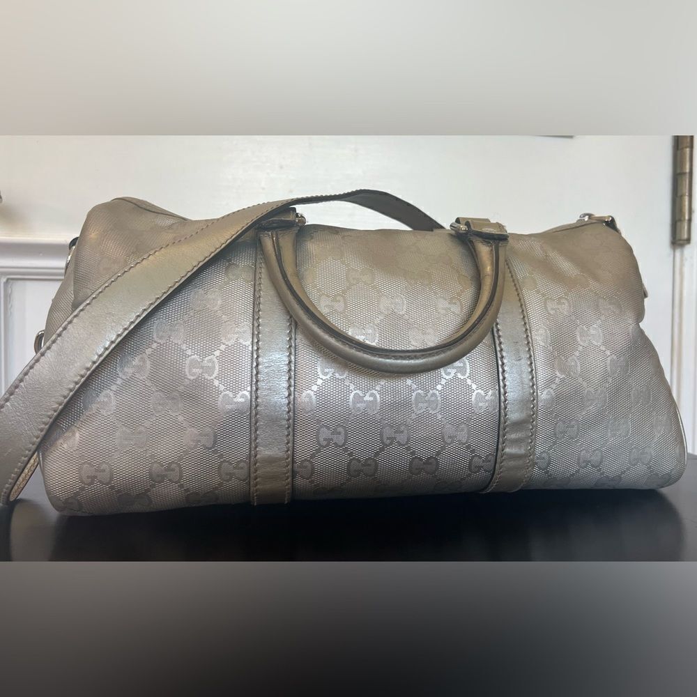 *RARE* GUCCI SILVER HANDBAG WITH CROSSBODY STRAP
