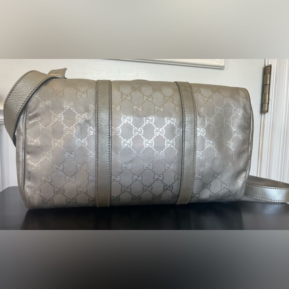 *RARE* GUCCI SILVER HANDBAG WITH CROSSBODY STRAP