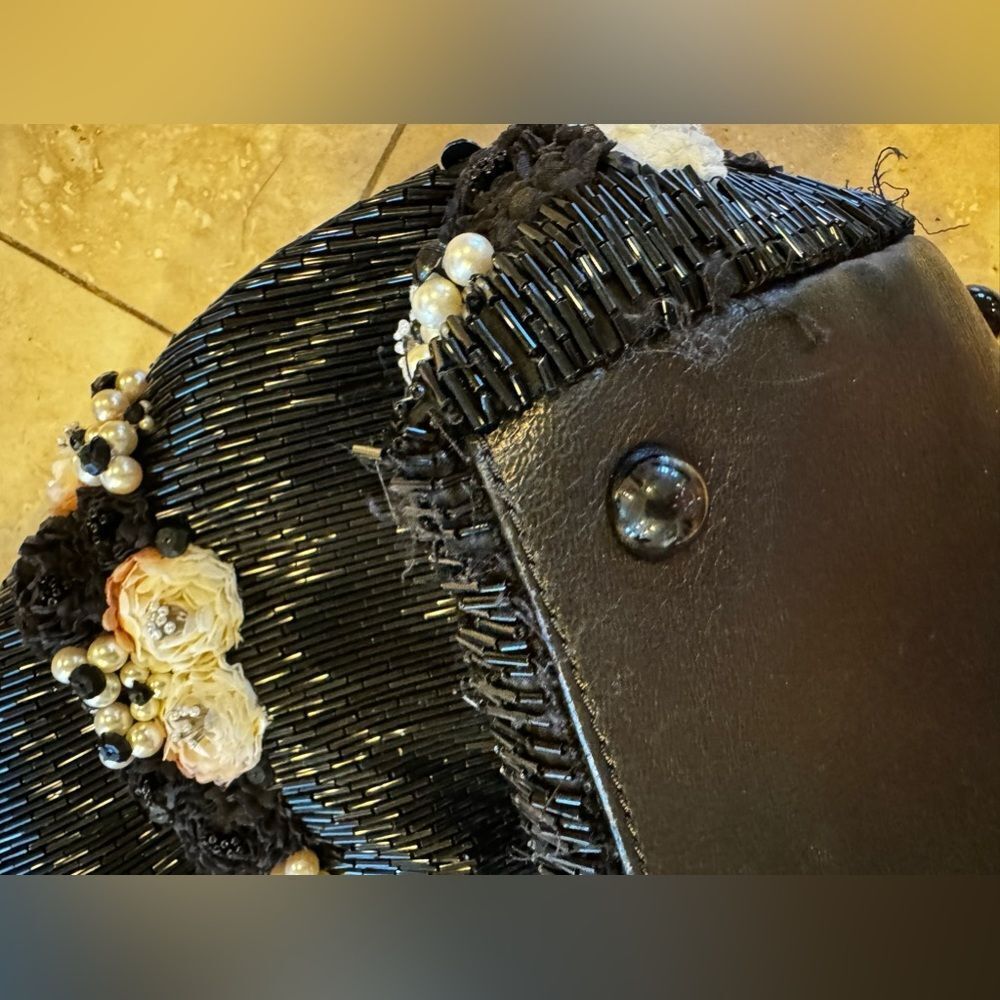 **ULTRA RARE** AUTH VALENTINO BEADED FLOWER BAG