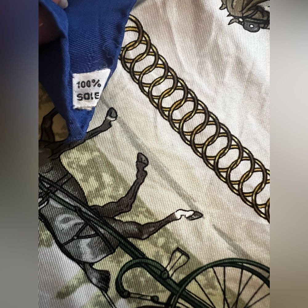 AUTH HERME SCARF, 100% SILK- La Promenade De Longchamps