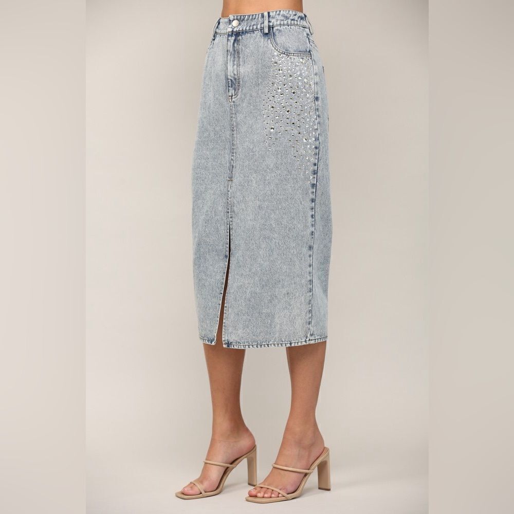 066. Rhinestone Embellished Denim Midi Skirt