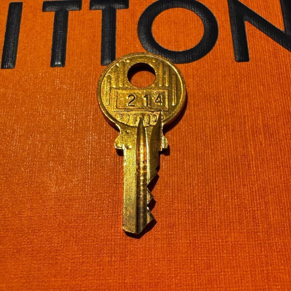 AUTHENTIC VINTAGE LOUIS VUITTON PADLOCK AND KEY