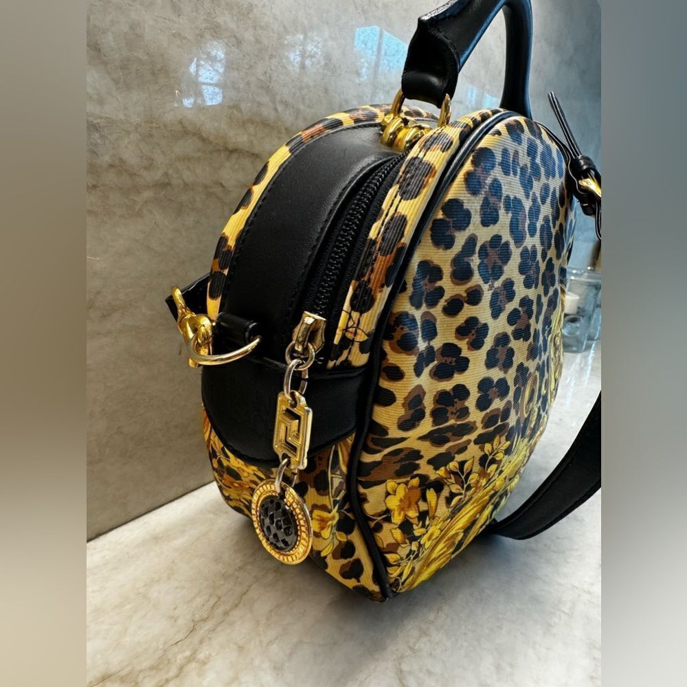 AUTH GIORGIO ARMANI BAG