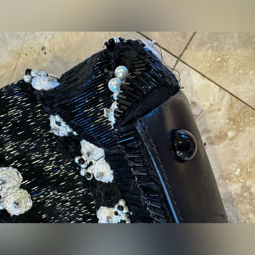 **ULTRA RARE** AUTH VALENTINO BEADED FLOWER BAG