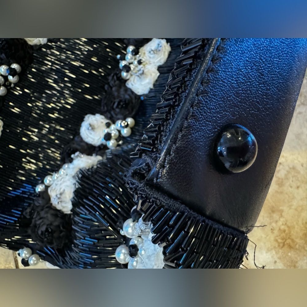 **ULTRA RARE** AUTH VALENTINO BEADED FLOWER BAG