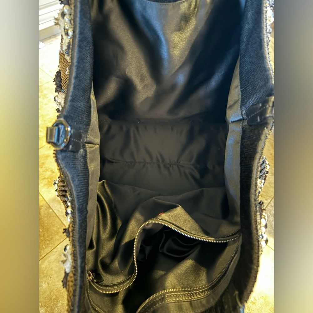 **ULTRA RARE** AUTH VALENTINO BEADED FLOWER BAG