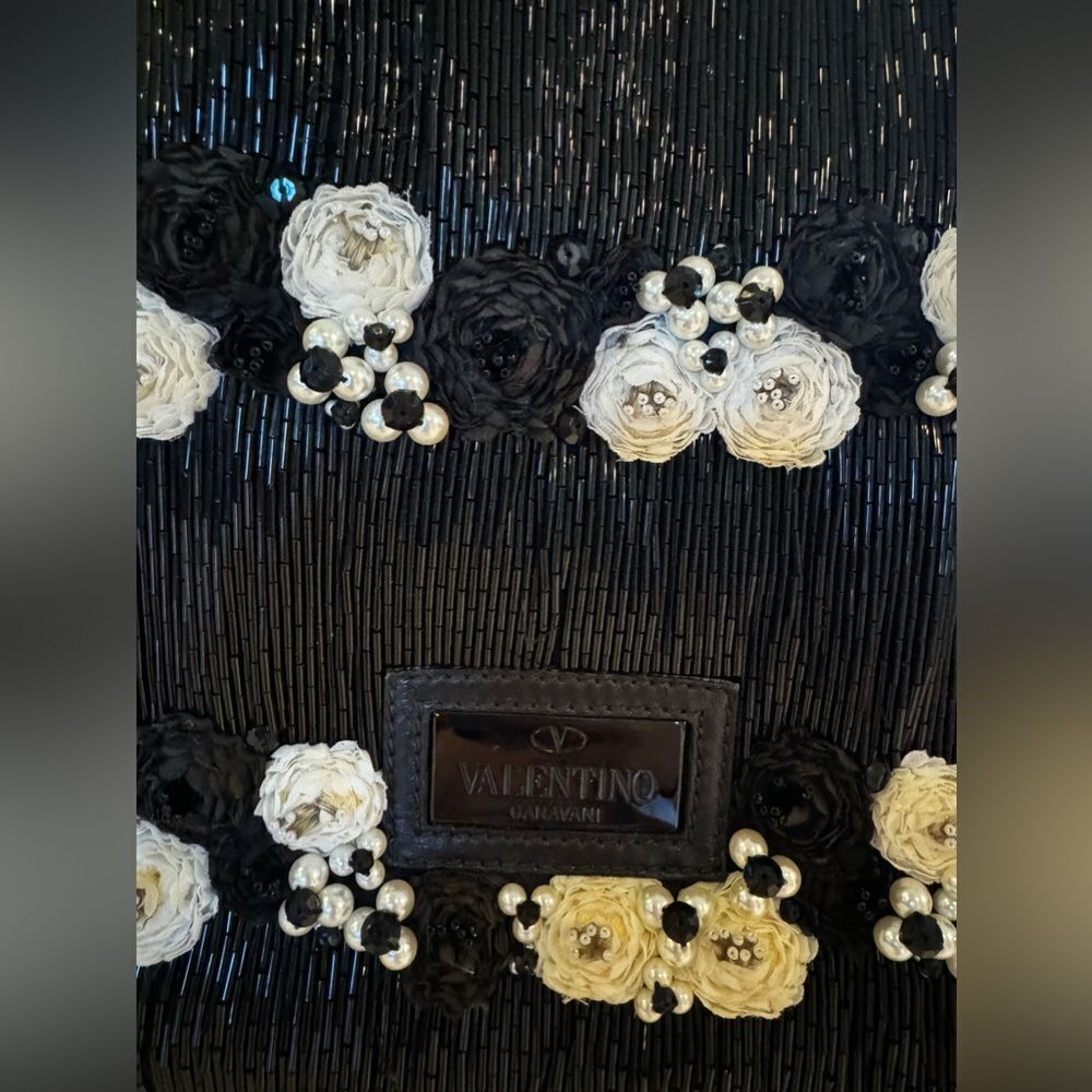**ULTRA RARE** AUTH VALENTINO BEADED FLOWER BAG