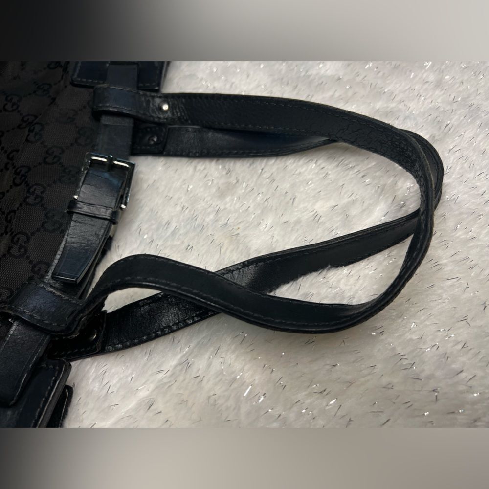 AUTH GUCCI HANDBAG- black