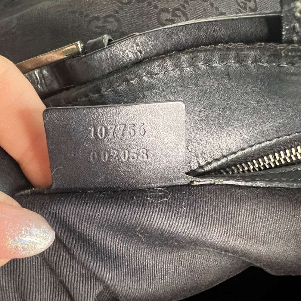 AUTH GUCCI HANDBAG- black