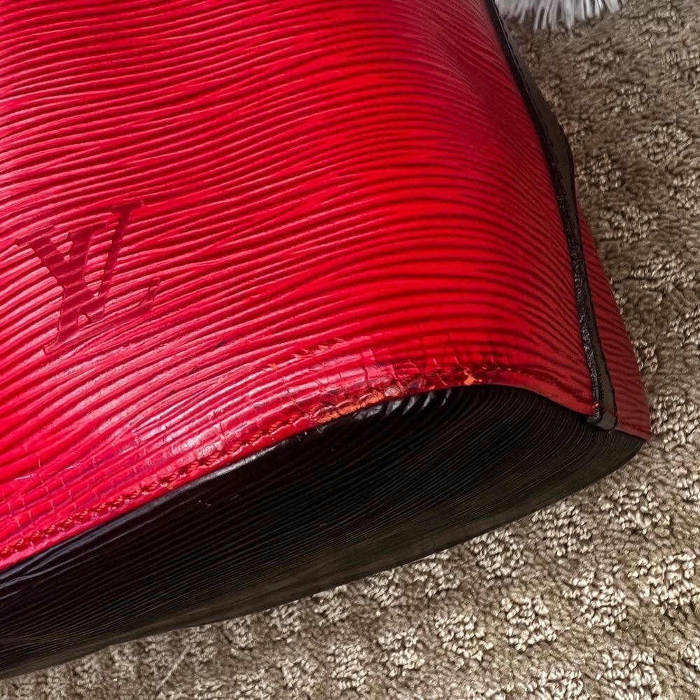 AUTH LOUIS VUITTON EPI LEATHER NOE- BLACK AND RED