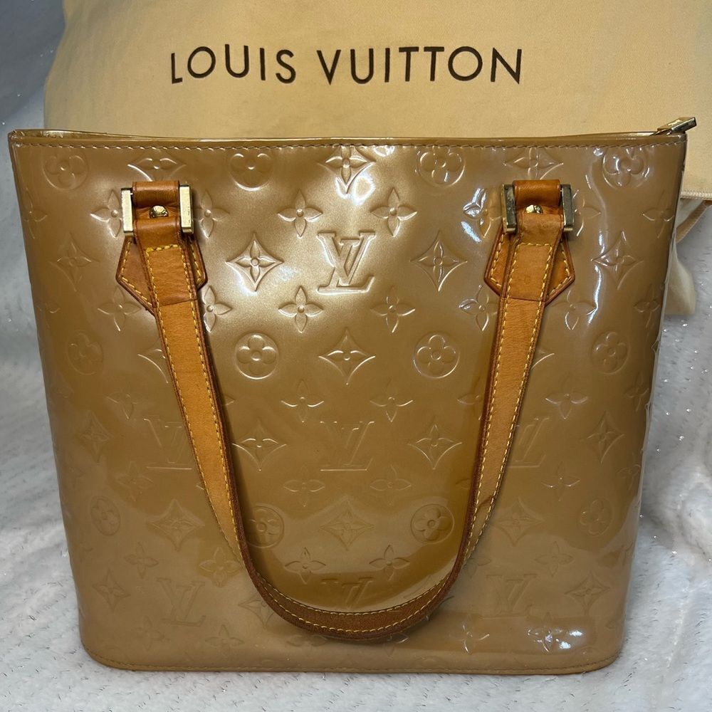 AUTH LOUIS VUITTON VERNIS BAG- tan/beige