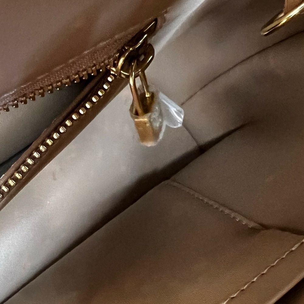 AUTH LOUIS VUITTON VERNIS BAG- tan/beige