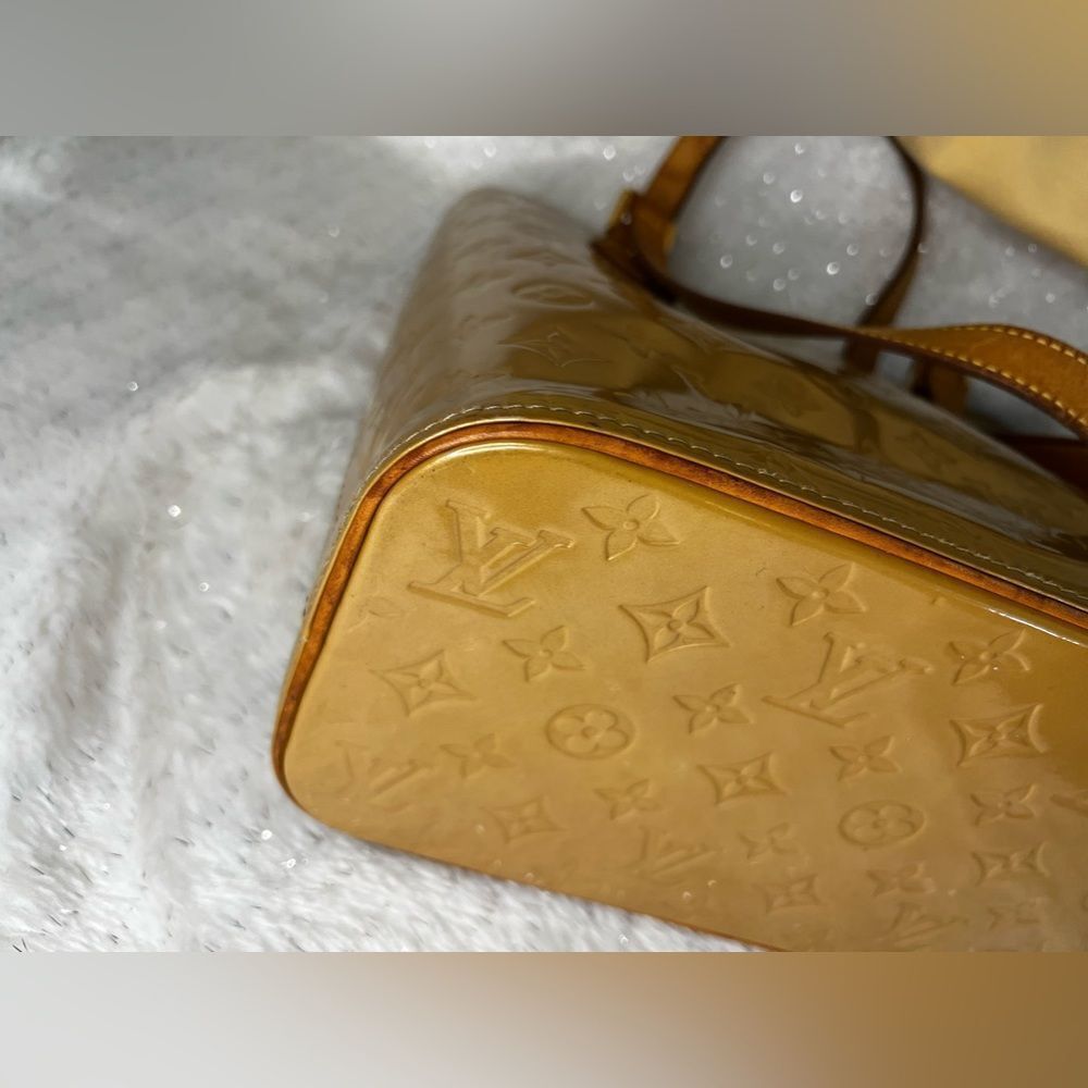 AUTH LOUIS VUITTON VERNIS BAG- tan/beige