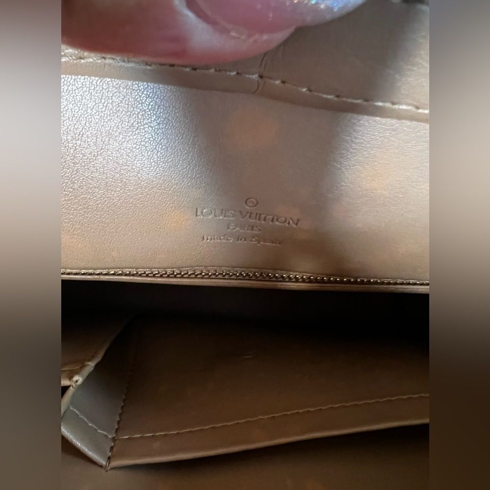 AUTH LOUIS VUITTON VERNIS BAG- tan/beige