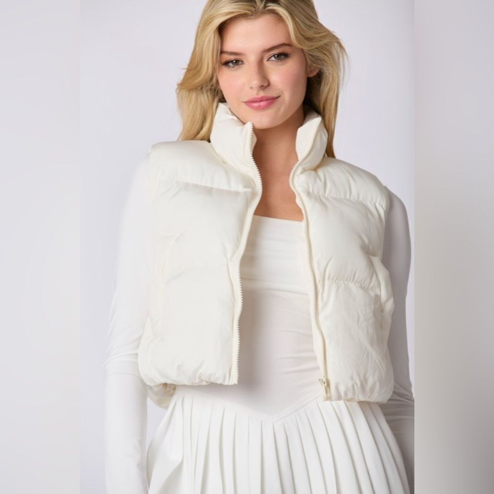 WHITE PUFFER VEST WITH SATIN BOW