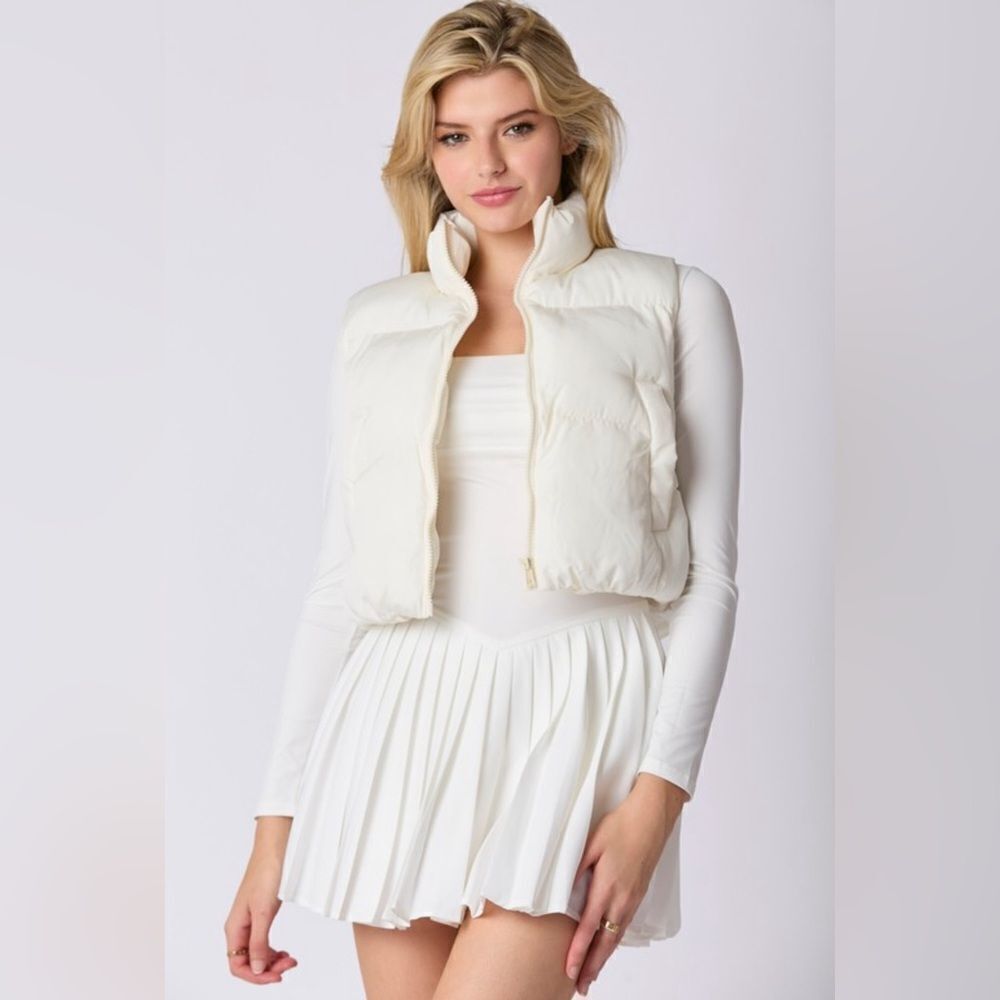 WHITE PUFFER VEST WITH SATIN BOW