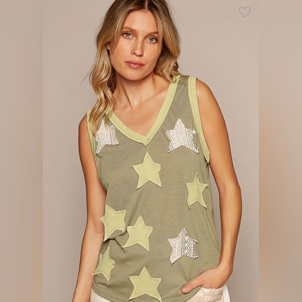 027. STAR PATCHES SLEEVELESS V-NECK